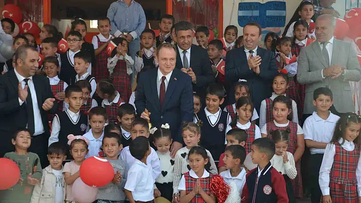 Bulanık'ta 2025-2026 eğitim yılı, İlköğretim Haftası etkinlikleriyle coşkuyla başladı