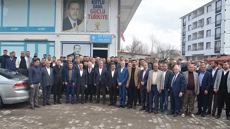 Bulanık'ta bayram buluşması: Hizmet ve yatırım mesajları verildi