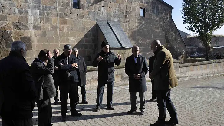 Bulanık'taki Abri Külliyesi, aile dayanışmasıyla yenileniyor: 8 milyon TL'lik proje hayata geçiriliyor