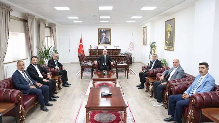 Büro-Sen Heyeti Vali Avni Çakır'ı Ziyaret Etti