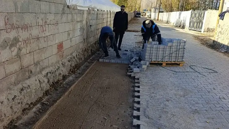 Çaldıran'da Deforme Olan Yollarda Onarım Çalışmaları Devam Ediyor