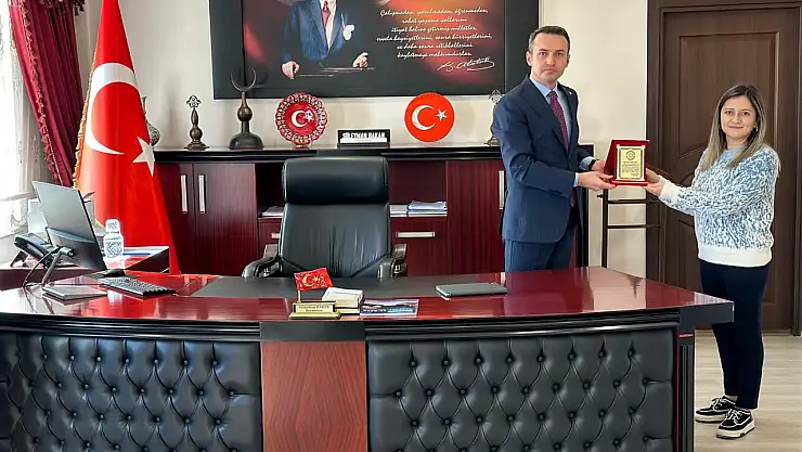 Çaldıran'da Görev Yapan Uzm. Dr. Nazile Güneş'e Veda Ziyareti