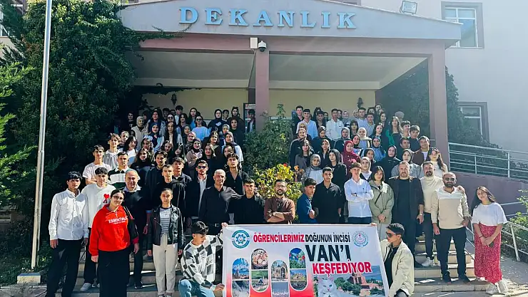 Çaldıranlı Öğrenciler Van Yüzüncü Yıl Üniversitesini Ziyaret Etti