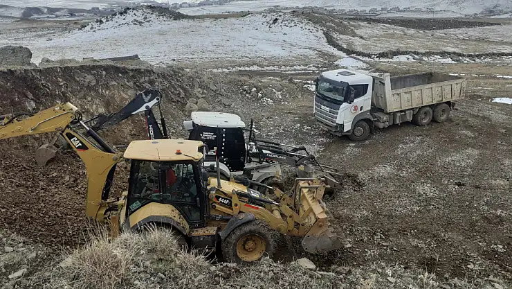 Çat Belediyesi'nden Mahallelere Hafta Sonu Hizmet Atağı