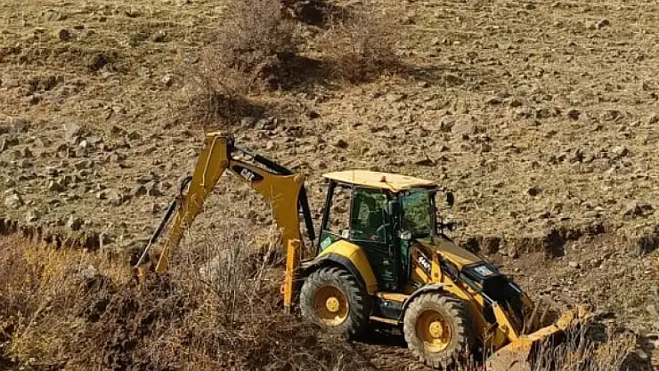 Çat Belediyesi Yavi Mahallesi'nde Hizmet Atağını Sürdürüyor