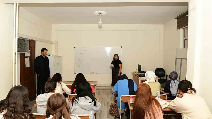 Çatak'ta Destekleme Kursları, Öğrencilerden Yoğun İlgi Görüyor
