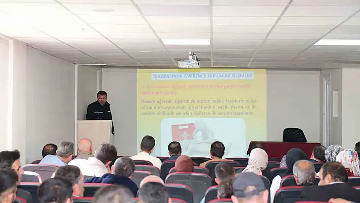 Çatak'ta Servis Şoförlerine İş Sağlığı ve Güvenliği Eğitimi Verildi