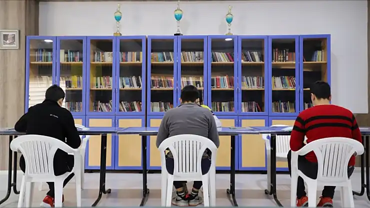 Cezaevlerinde eğitim seferberliğinde 75 bin mahkûm öğrenci oldu