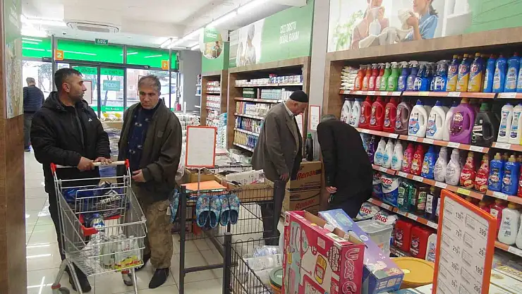 CHP'nin alışveriş boykotuna Ahlat'tan destek gelmedi