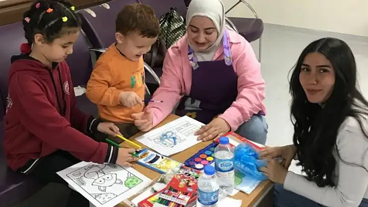 Çocuk Gelişimi Öğrencilerinden Minik Kalplere Anlamlı Dokunuş