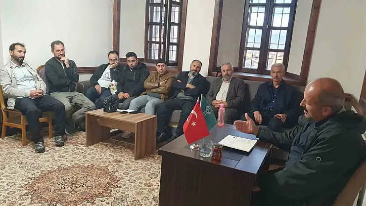 Cumartesi Buluşmaları'nda Prof. Dr. Özgül, Tuzcu'nun kültürel mirasını anlattı