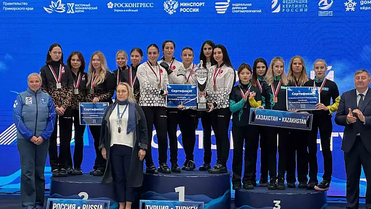 Curling Milli Takımları Vladivostok'ta Çifte Madalya Kazandı