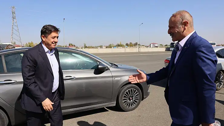 DEM Parti Heyetinden Iğdır Belediyesine Ziyaret