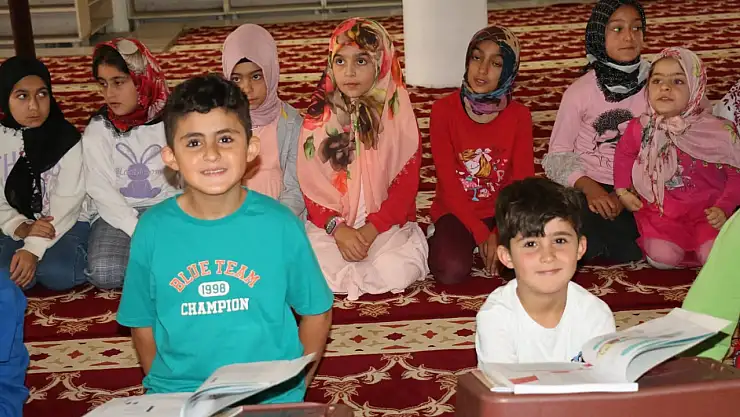 Diyadin'de camiler yaz boyunca çocuk sesleriyle şenlenecek