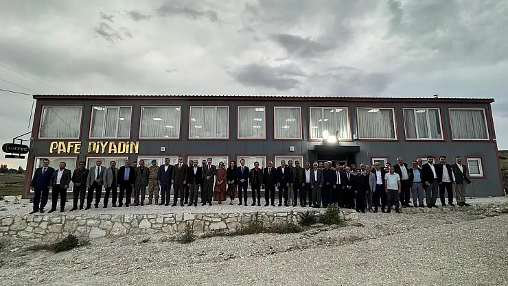 Diyadin'de duygusal veda: Kaymakam Karali Çanakkale'ye uğurlandı