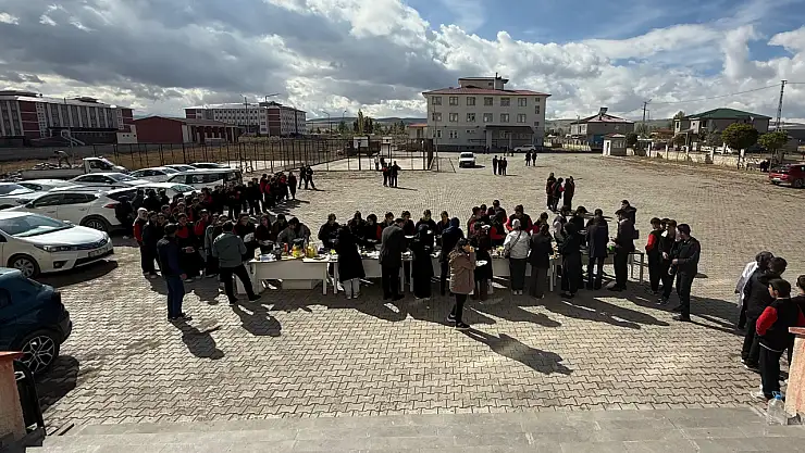 Diyadin'de Gazze'ye yardım kermesi düzenlendi