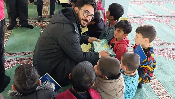 Diyadin'de Kur'an kursu öğrencilerine moral ziyareti
