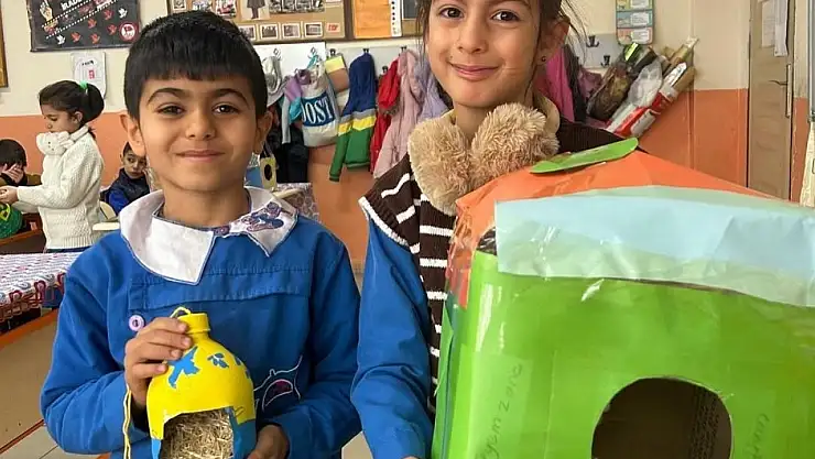 Diyadin'de minik eller kuşlara sıcak bir yuva hazırladı