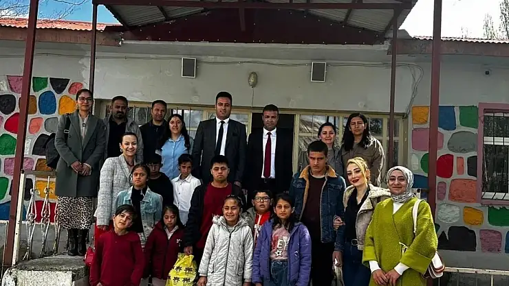 Diyadin'de özel çocuklardan kalplere dokunan ziyaret
