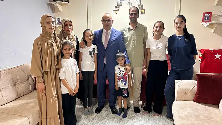 Diyadin'de şehit ailesine anlamlı ziyaret