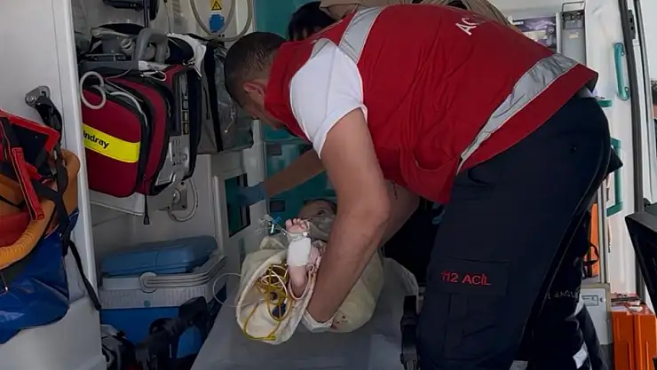 Diyadin'den Ankara'ya 10 aylık bebeğin kritik sevki gerçekleştirildi