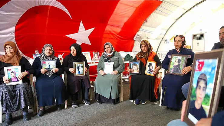 Diyarbakır Anneleri Ramazan Bayramı'nda evlatlarından müjde bekliyor