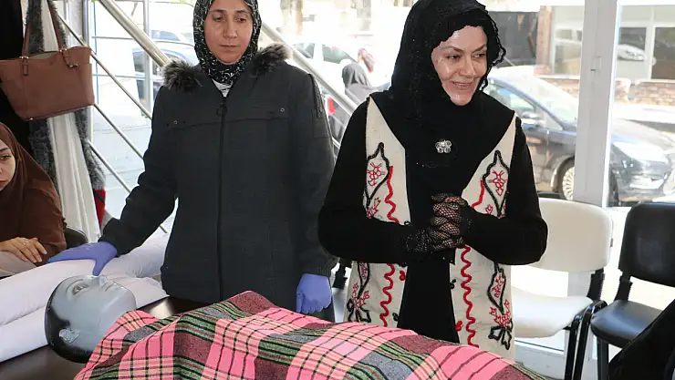 Diyarbakır'da kadın derneğinden gassal adaylarına eğitim
