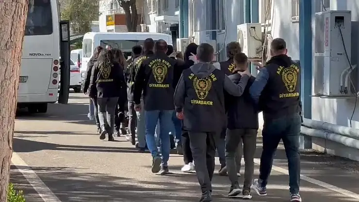 Diyarbakır'da Nevruz kalabalığında yankesicilik: 5'i hamile 14 şüpheli yakalandı