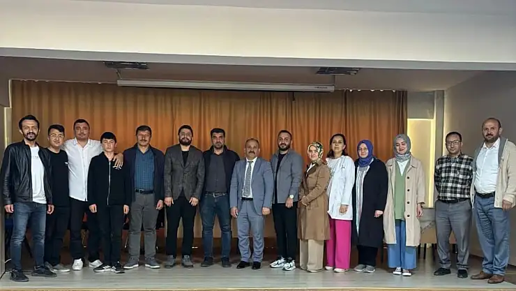 Doç. Dr. Oğuz Doğan'dan Gümüşhane'de Akademik Nitelikli TÜBİTAK Bilim Söyleşisi