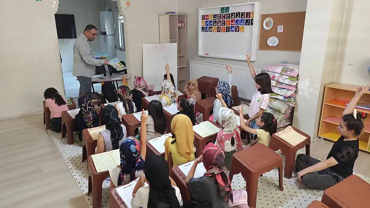 Doğubayazıt ADEM'de yaz Kur'an kursuna müftülük ziyareti
