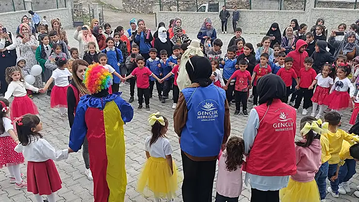 Doğubayazıt Bardaklı köyünde 23 Nisan coşkusu