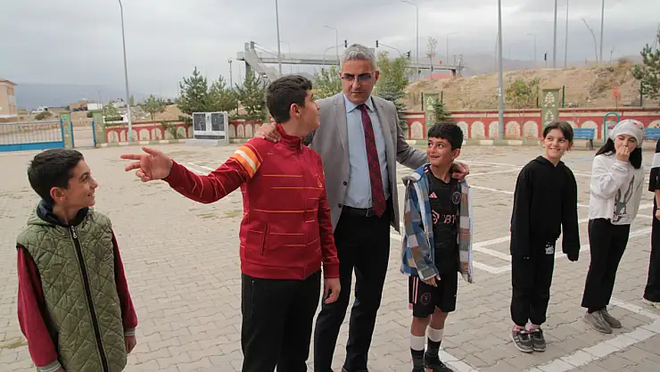 Doğubayazıt İlçe Milli Eğitim Müdürü Şen'den okullara sürpriz ziyaret