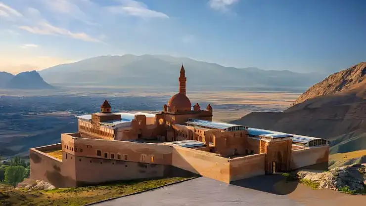 Doğubayazıt'ın Tarihi İhtişamı |İshak Paşa Sarayı hakkında Bilinmeyenler