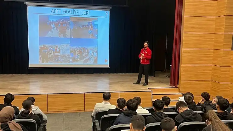 Doğubayazıt Kızılay, gençlerle iyilik yolculuğuna devam ediyor