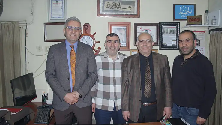 Doğubayazıt Milli Eğitim Müdürü Şen'den Karaköse Haber ofisine ziyaret