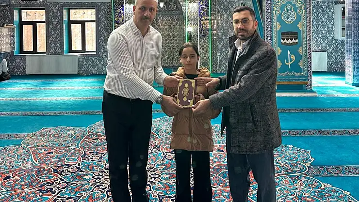 Doğubayazıt'ta bulduğu parayı camiye teslim eden öğrenci takdir topladı