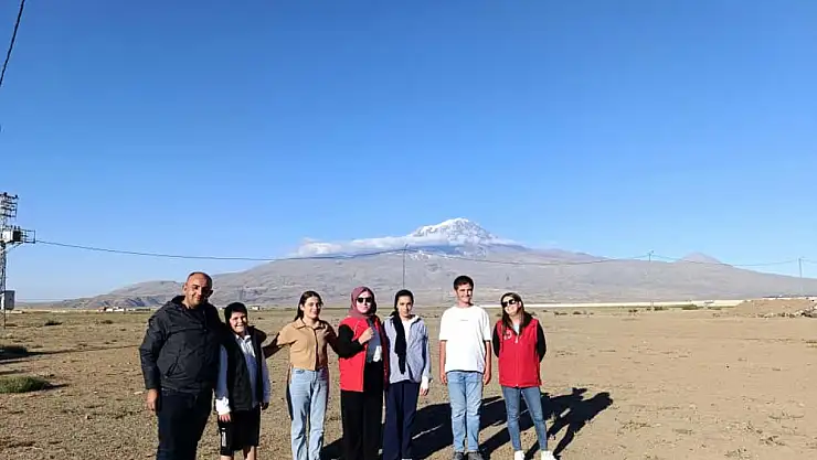 Doğubayazıt'ta çocukların tatil programı için aileler evlerinde bilgilendirildi