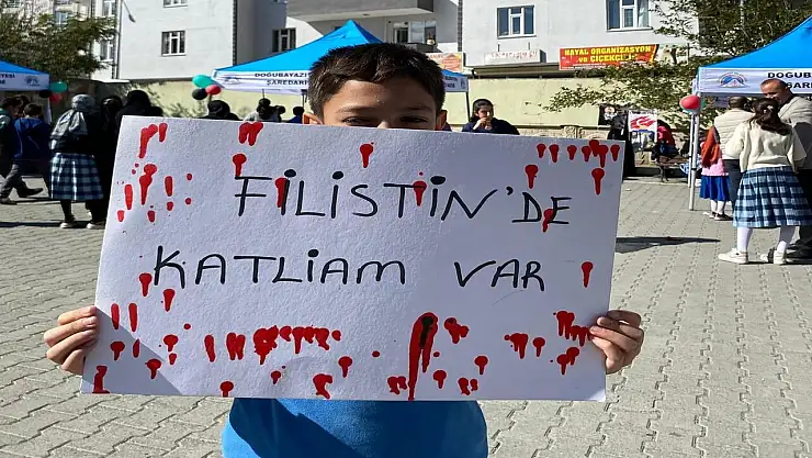 Doğubayazıt'ta Gazze için el birliği: Öğrenciler kermeste bir araya geldi