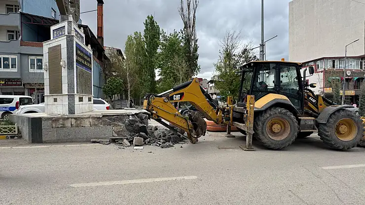 Doğubayazıt'ta insan hakları anıtı yenileniyor