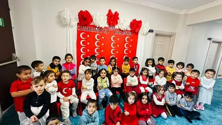 Doğubayazıt'ta İsra Mirac Kur'an Kursu'nda 29 Ekim coşkusu