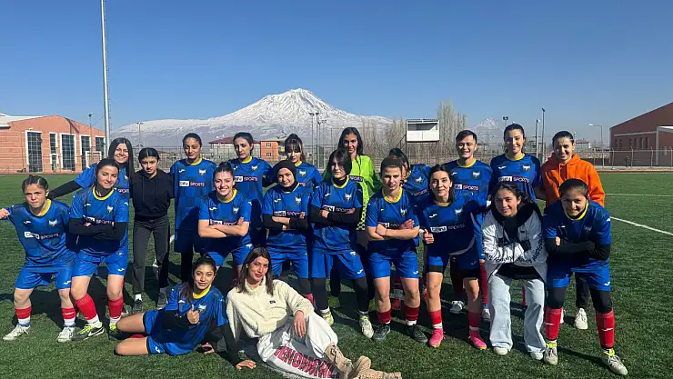 Doğubayazıt'ta kadın futbolu güçleniyor