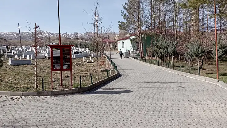 Doğubayazıt'ta mezarlıklarda bayram temizliği tamamlandı