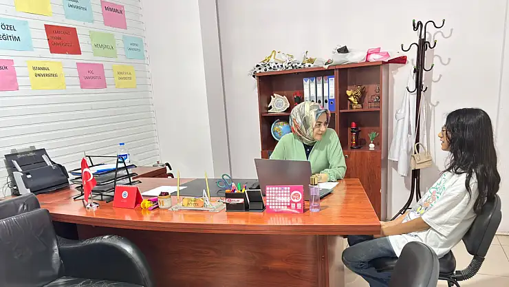 Doğubayazıt'ta öğrencilere tercih sürecinde rehberlik desteği sürüyor
