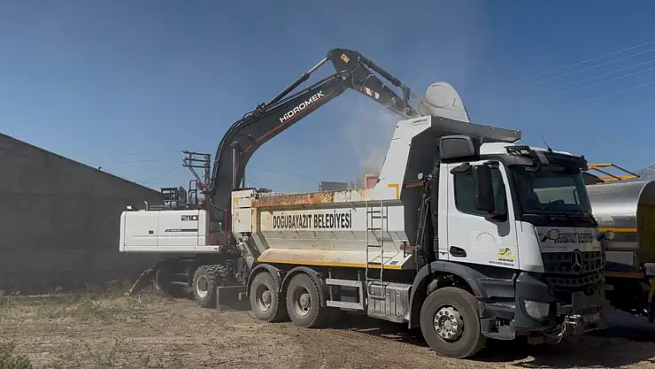 Doğubayazıt'ta yol ve altyapı çalışmaları hız kazandı