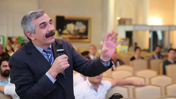 Doğubayazıtlı Prof. Dr. Kotan trafik kazasında yaralandı