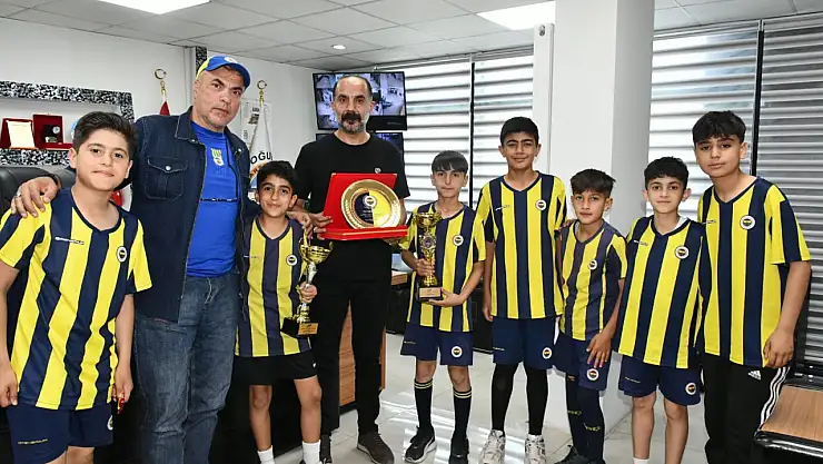 Doğubayazıtlı sporculardan Erzurum'da ikincilik başarısı
