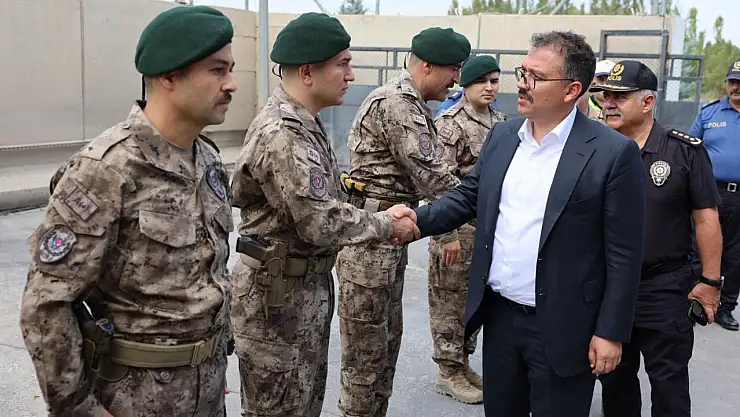 Dosta Güven, Düşmana Korku!: Vali Ercan Turan'dan Özel Harekât Polislerine Ziyaret
