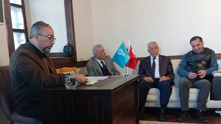 EBB Dil ve Edebiyat Konağı'nda Şiir Mahfili Programı Başladı