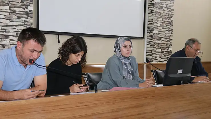 Edremit Belediyesi Meclis Toplantısında Yeşil Dönüşüm Adımı: Her Parka Meşe Fidanı Dikilecek