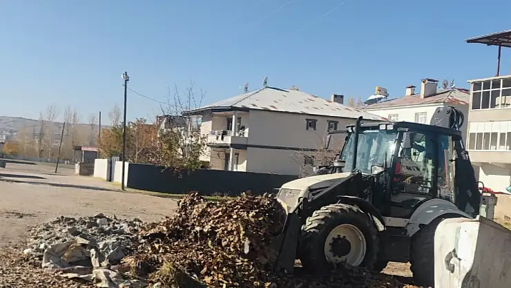 Edremit Belediyesi Temizlik Çalışmalarını Aralıksız Sürdürüyor